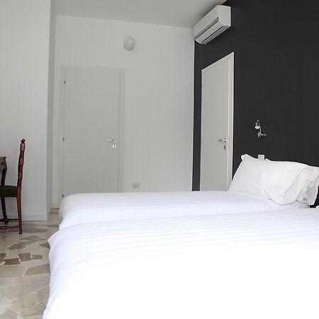 Torregiardino Bed and Breakfast Abbiategrasso Eksteriør billede