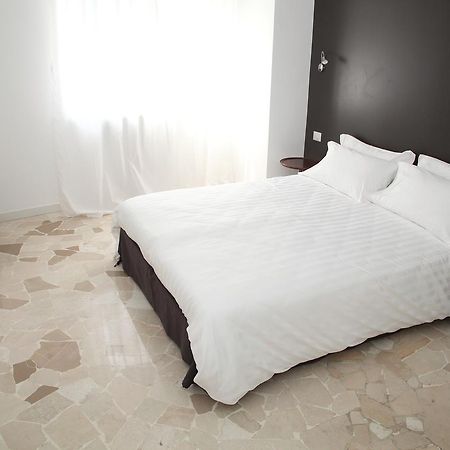 Torregiardino Bed and Breakfast Abbiategrasso Eksteriør billede